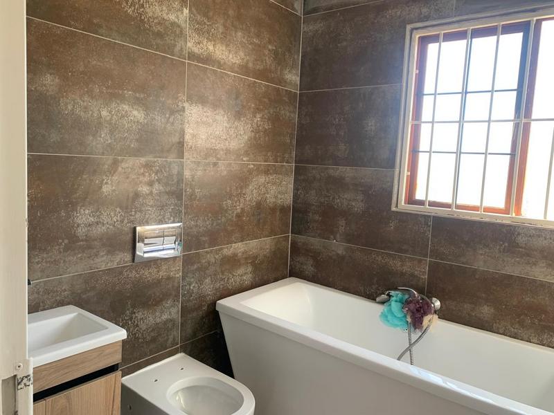 To Let 3 Bedroom Property for Rent in Northgate Gauteng
