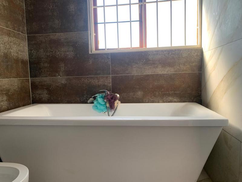 To Let 3 Bedroom Property for Rent in Northgate Gauteng