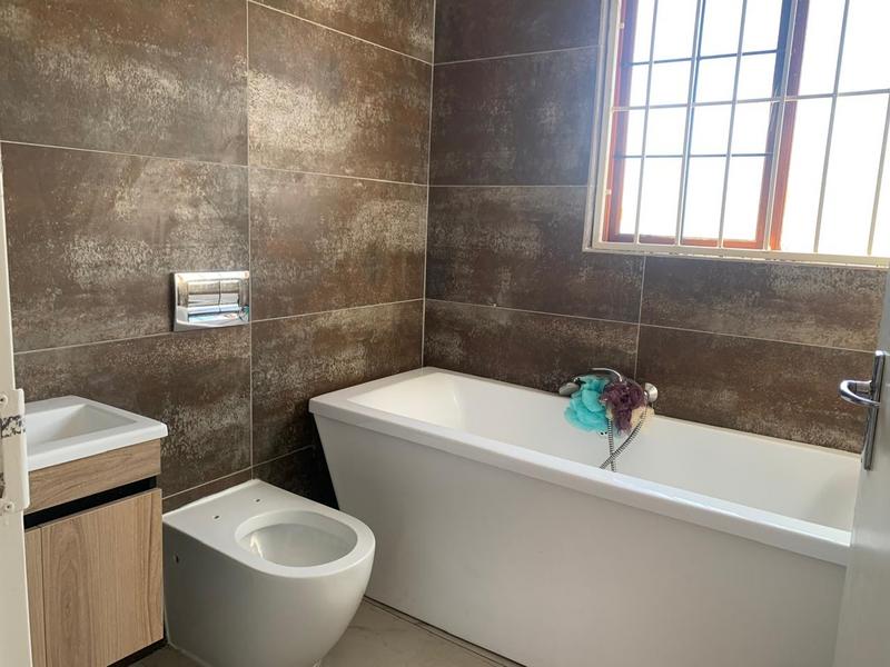 To Let 3 Bedroom Property for Rent in Northgate Gauteng