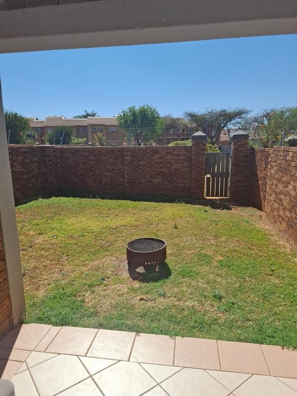 To Let 2 Bedroom Property for Rent in Mooikloof Ridge Gauteng