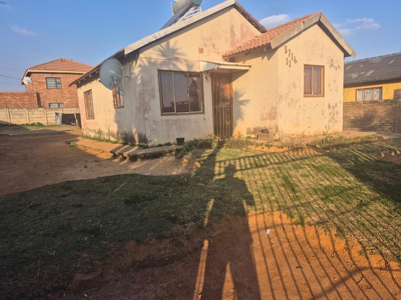 2 Bedroom Property for Sale in Lenasia South Gauteng