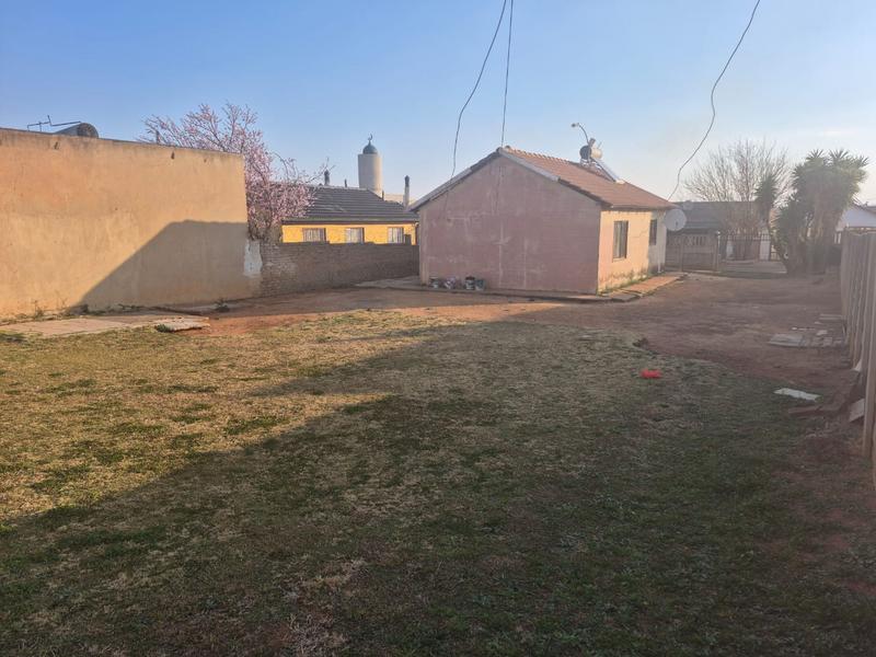 2 Bedroom Property for Sale in Lenasia South Gauteng