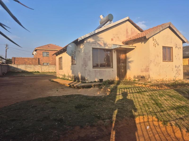 2 Bedroom Property for Sale in Lenasia South Gauteng