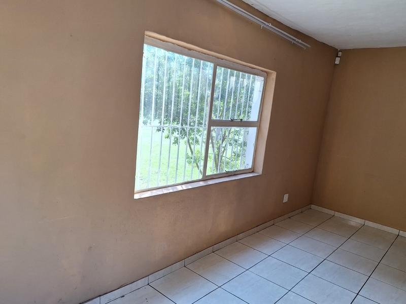 9 Bedroom Property for Sale in Walker Fruit Farms Gauteng