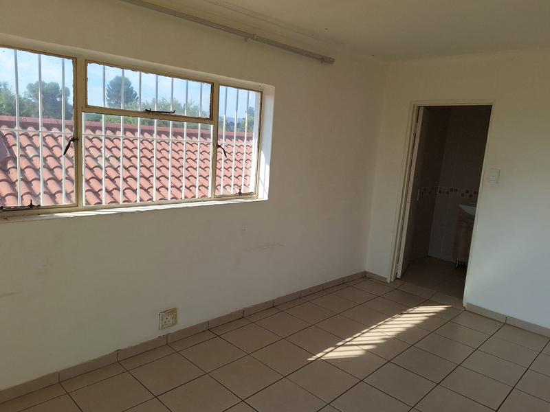 9 Bedroom Property for Sale in Walker Fruit Farms Gauteng