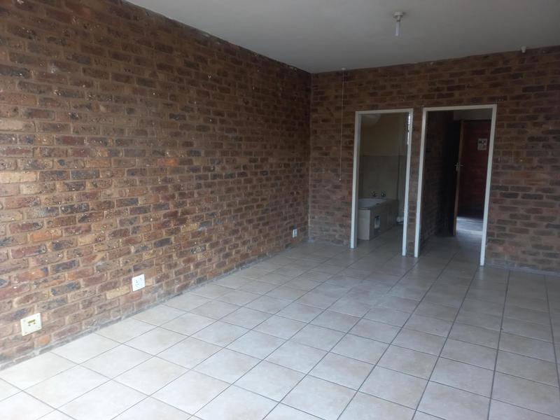 1 Bedroom Property for Sale in Daspoort Gauteng