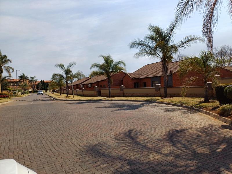 2 Bedroom Property for Sale in Stone Ridge Gauteng