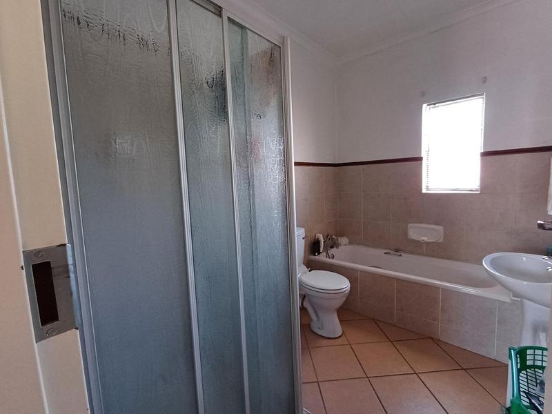 2 Bedroom Property for Sale in Stone Ridge Gauteng