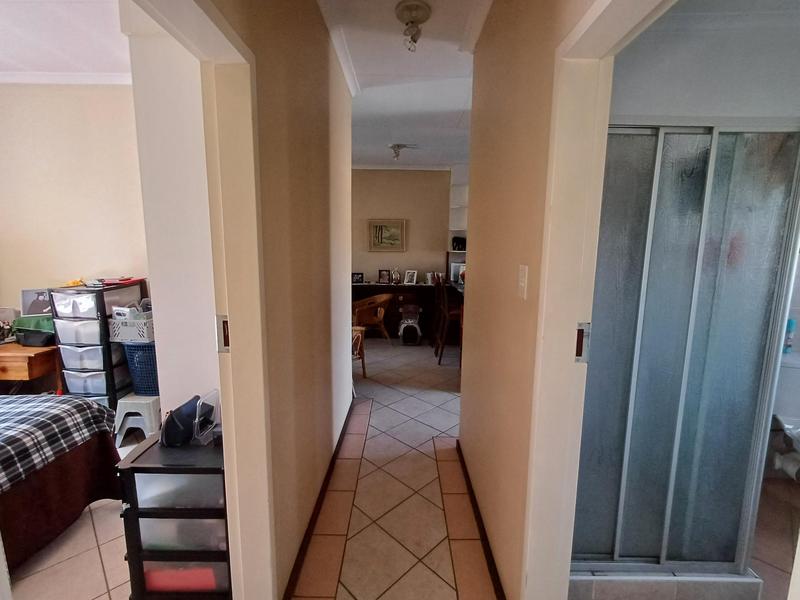 2 Bedroom Property for Sale in Stone Ridge Gauteng