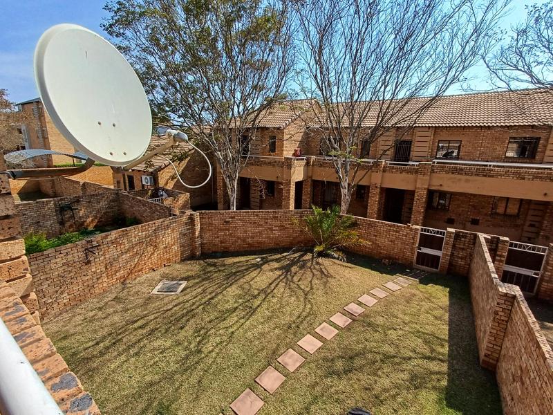 2 Bedroom Property for Sale in Stone Ridge Gauteng