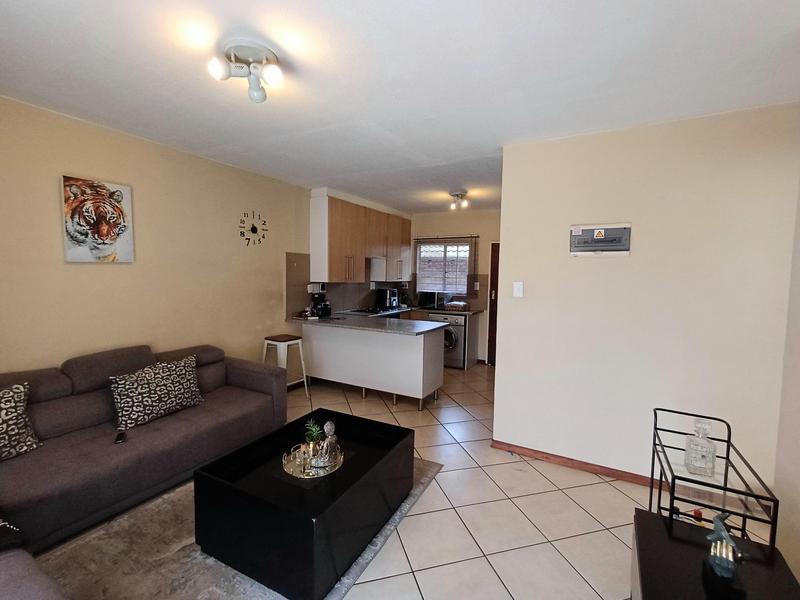 2 Bedroom Property for Sale in Stone Ridge Gauteng