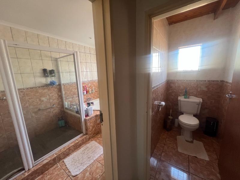 4 Bedroom Property for Sale in Hesteapark Gauteng