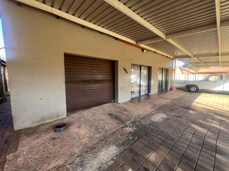 4 Bedroom Property for Sale in Hesteapark Gauteng