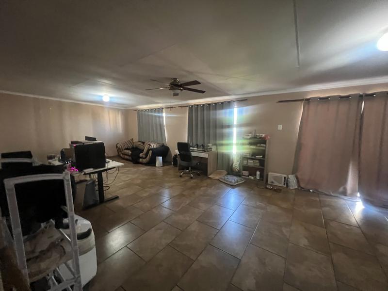 4 Bedroom Property for Sale in Hesteapark Gauteng
