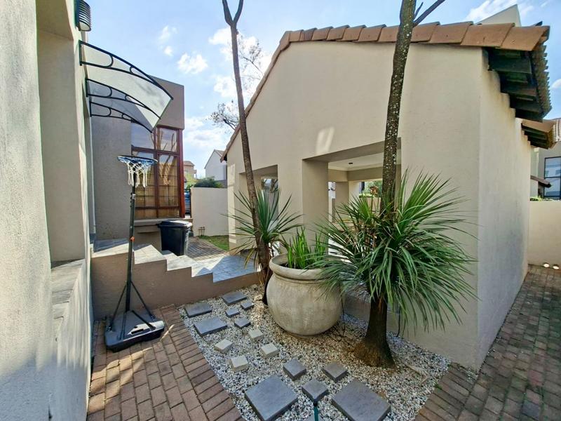 To Let 3 Bedroom Property for Rent in Midstream Estate Gauteng