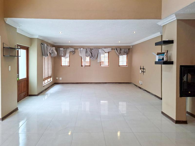 To Let 3 Bedroom Property for Rent in Midstream Estate Gauteng