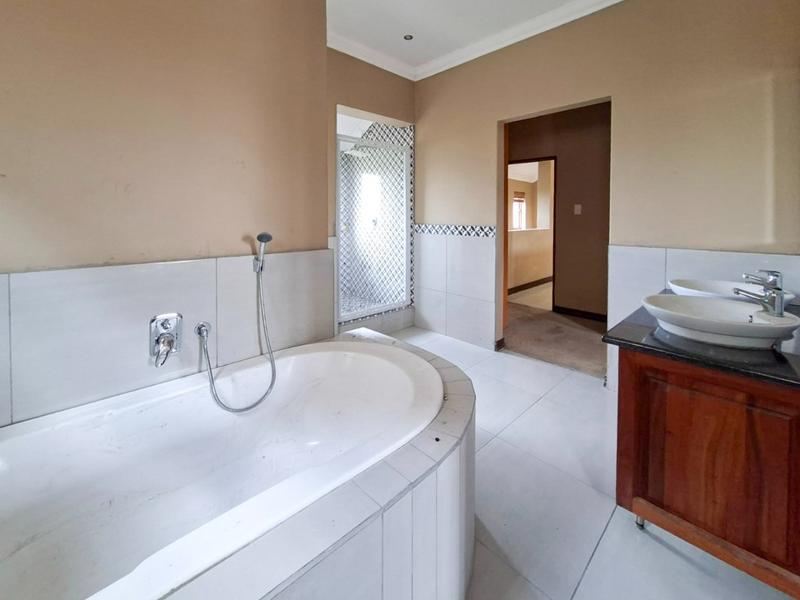 To Let 3 Bedroom Property for Rent in Midstream Estate Gauteng