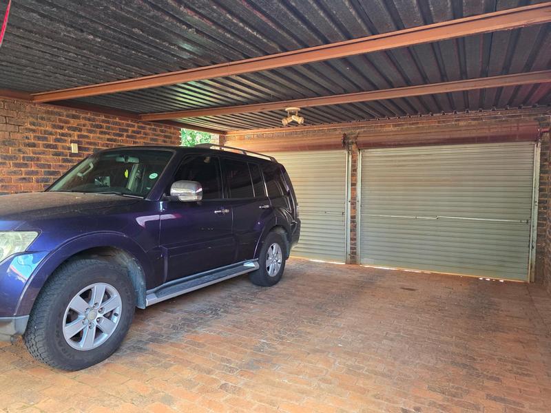 2 Bedroom Property for Sale in Weltevreden Park Gauteng