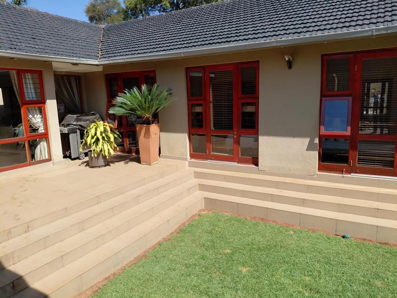 4 Bedroom Property for Sale in Bedfordview Gauteng