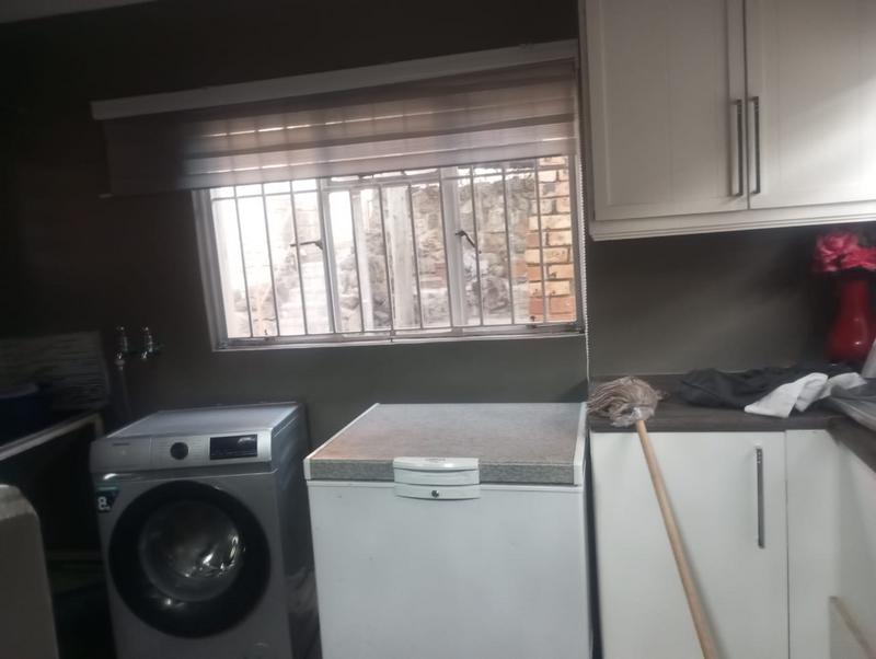To Let 2 Bedroom Property for Rent in Kensington Gauteng