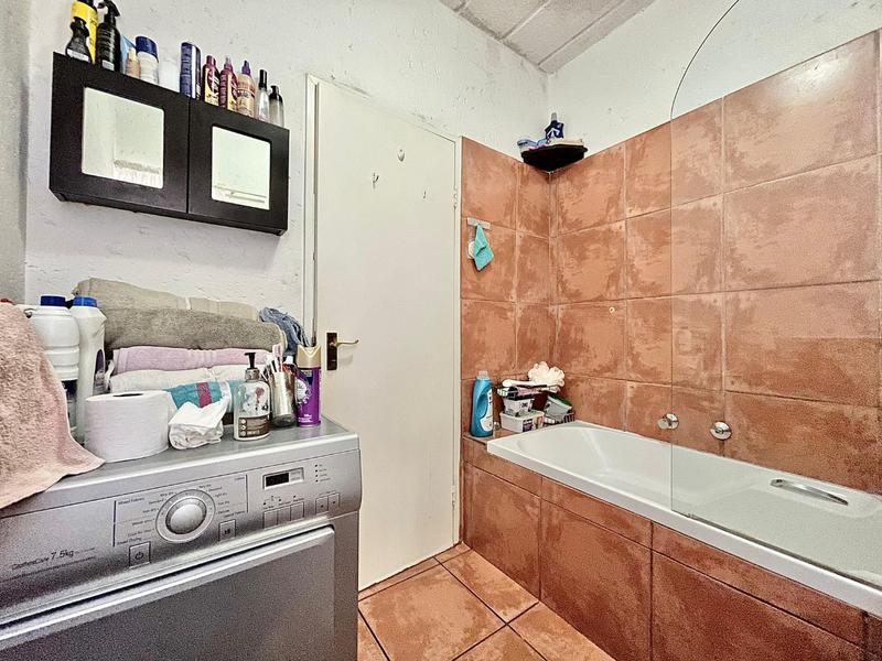 2 Bedroom Property for Sale in Sunninghill Gauteng