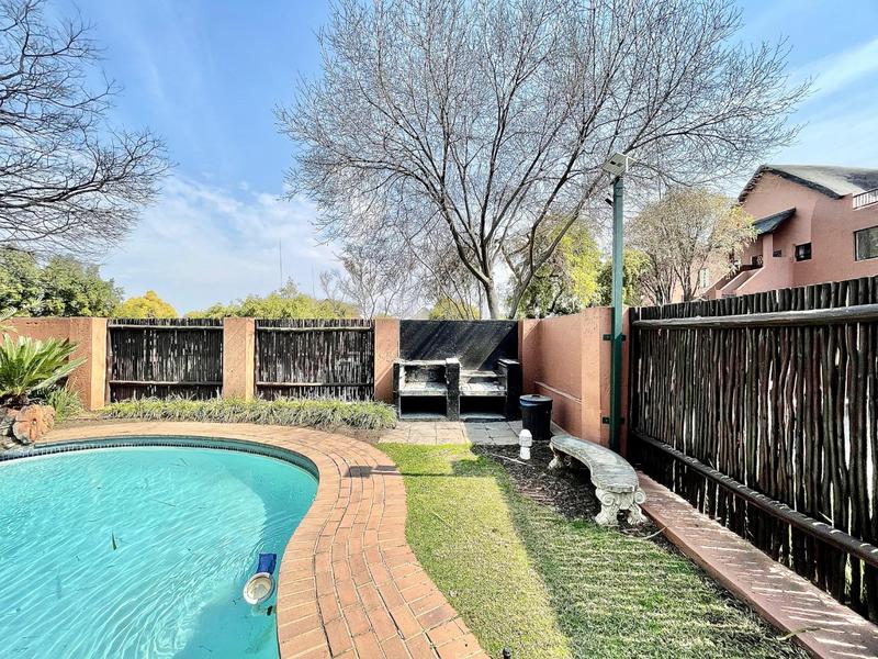 2 Bedroom Property for Sale in Sunninghill Gauteng