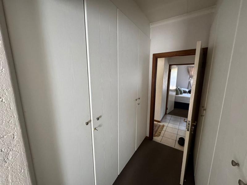 To Let 2 Bedroom Property for Rent in Douglasdale Gauteng