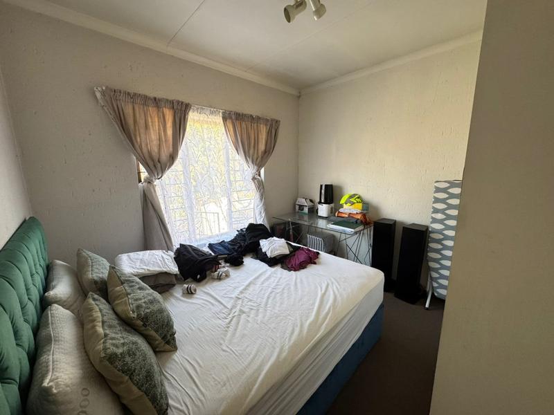 To Let 2 Bedroom Property for Rent in Douglasdale Gauteng