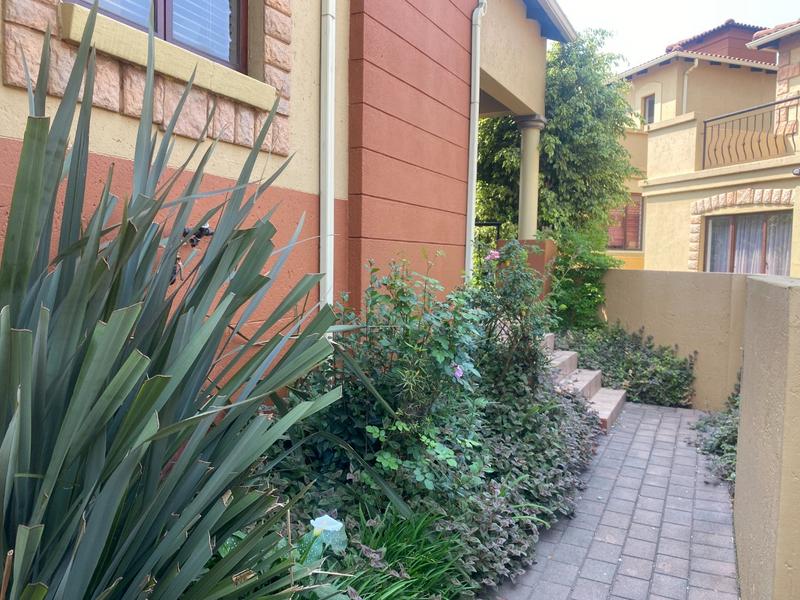 2 Bedroom Property for Sale in Douglasdale Gauteng
