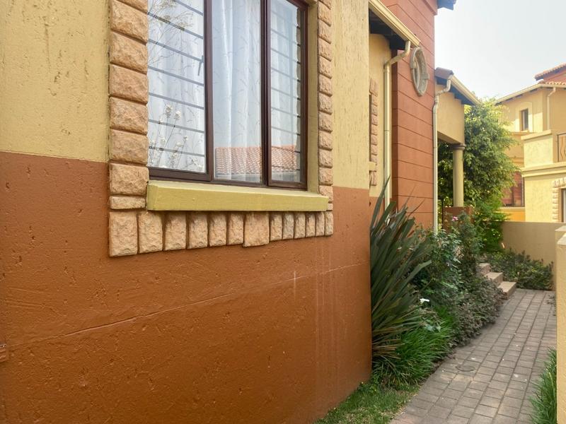 2 Bedroom Property for Sale in Douglasdale Gauteng