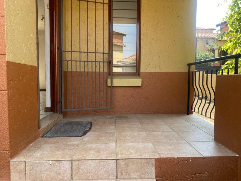 2 Bedroom Property for Sale in Douglasdale Gauteng