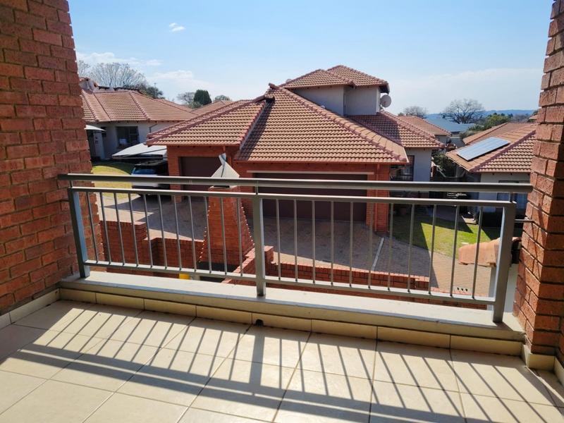 To Let 2 Bedroom Property for Rent in Sonneglans Gauteng