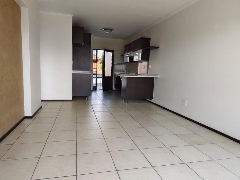 To Let 2 Bedroom Property for Rent in Sonneglans Gauteng