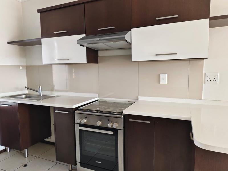 To Let 2 Bedroom Property for Rent in Sonneglans Gauteng
