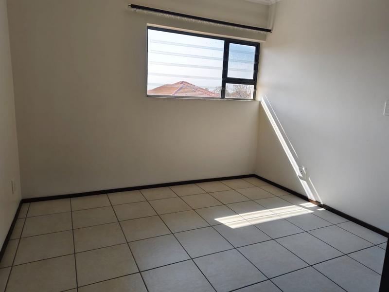 To Let 2 Bedroom Property for Rent in Sonneglans Gauteng