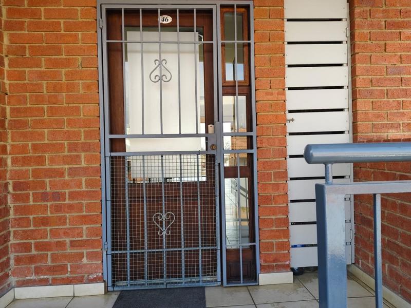 To Let 2 Bedroom Property for Rent in Sonneglans Gauteng