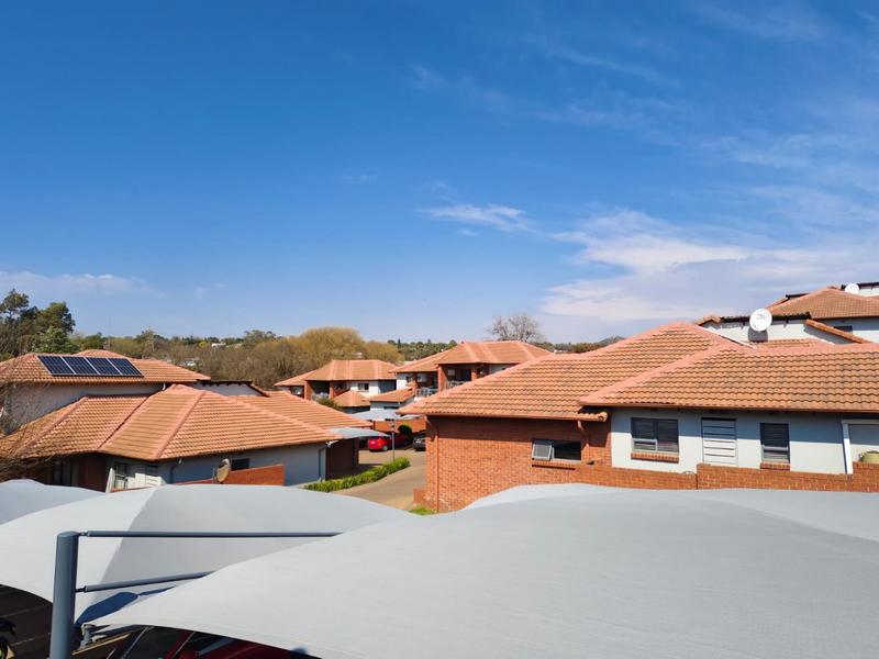 To Let 2 Bedroom Property for Rent in Sonneglans Gauteng