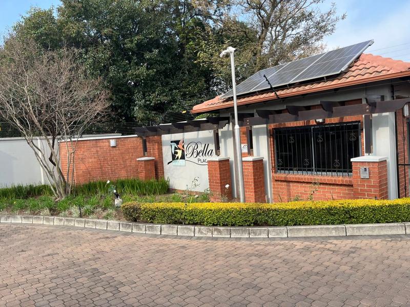To Let 2 Bedroom Property for Rent in Sonneglans Gauteng