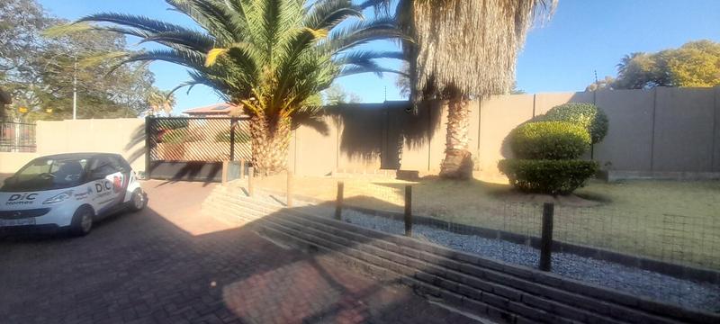 To Let 4 Bedroom Property for Rent in The Reeds Gauteng
