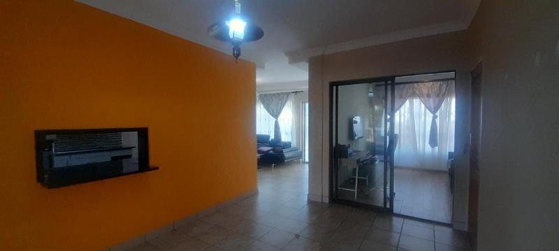 To Let 4 Bedroom Property for Rent in The Reeds Gauteng
