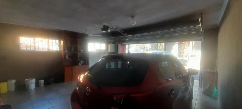 To Let 4 Bedroom Property for Rent in The Reeds Gauteng