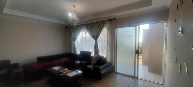 To Let 4 Bedroom Property for Rent in The Reeds Gauteng