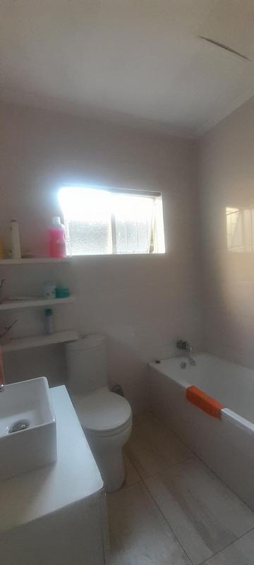 To Let 4 Bedroom Property for Rent in The Reeds Gauteng