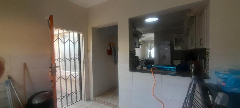 To Let 4 Bedroom Property for Rent in The Reeds Gauteng