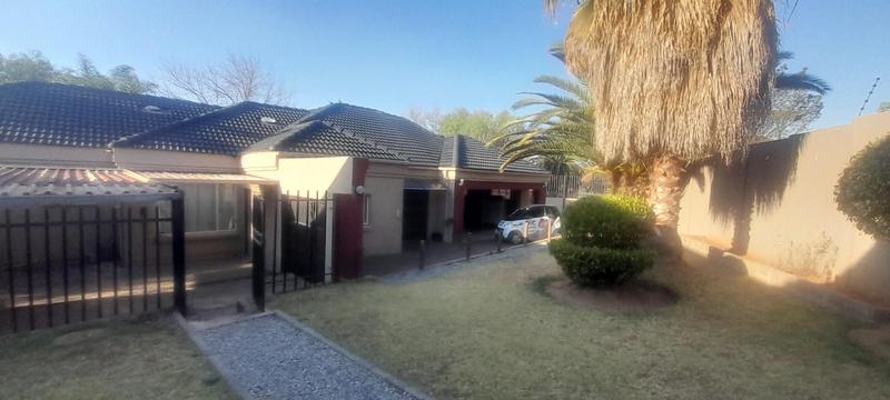 To Let 4 Bedroom Property for Rent in The Reeds Gauteng