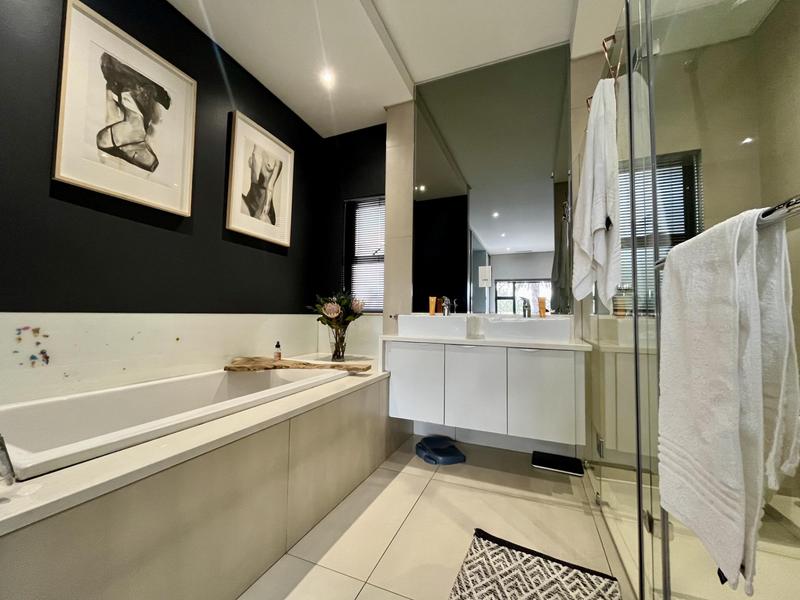 To Let 2 Bedroom Property for Rent in Westcliff Gauteng