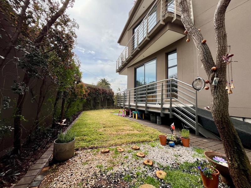To Let 2 Bedroom Property for Rent in Westcliff Gauteng
