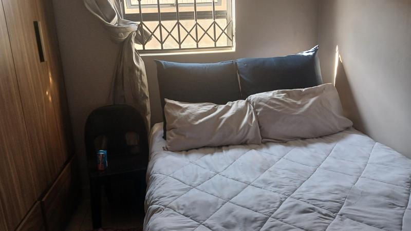 2 Bedroom Property for Sale in Clayville Gauteng