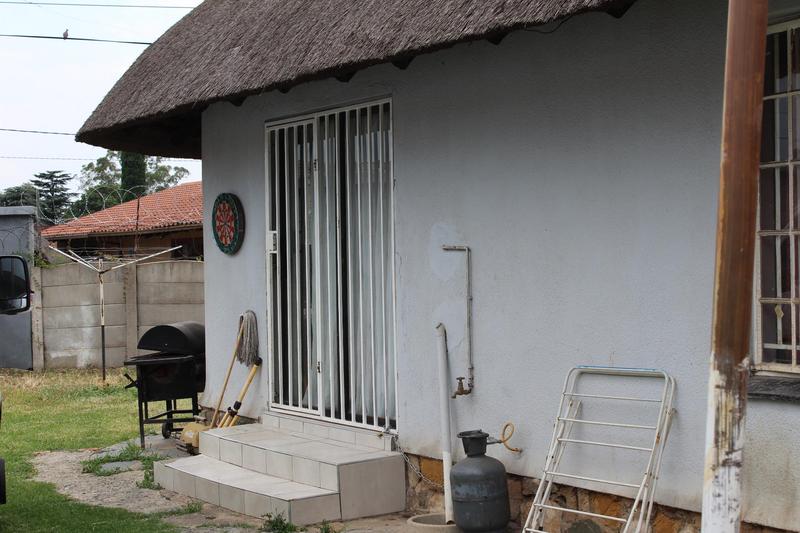 To Let 2 Bedroom Property for Rent in Dersley Gauteng