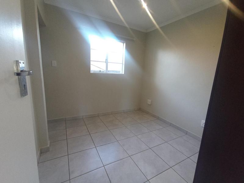 To Let 1 Bedroom Property for Rent in Discovery Gauteng